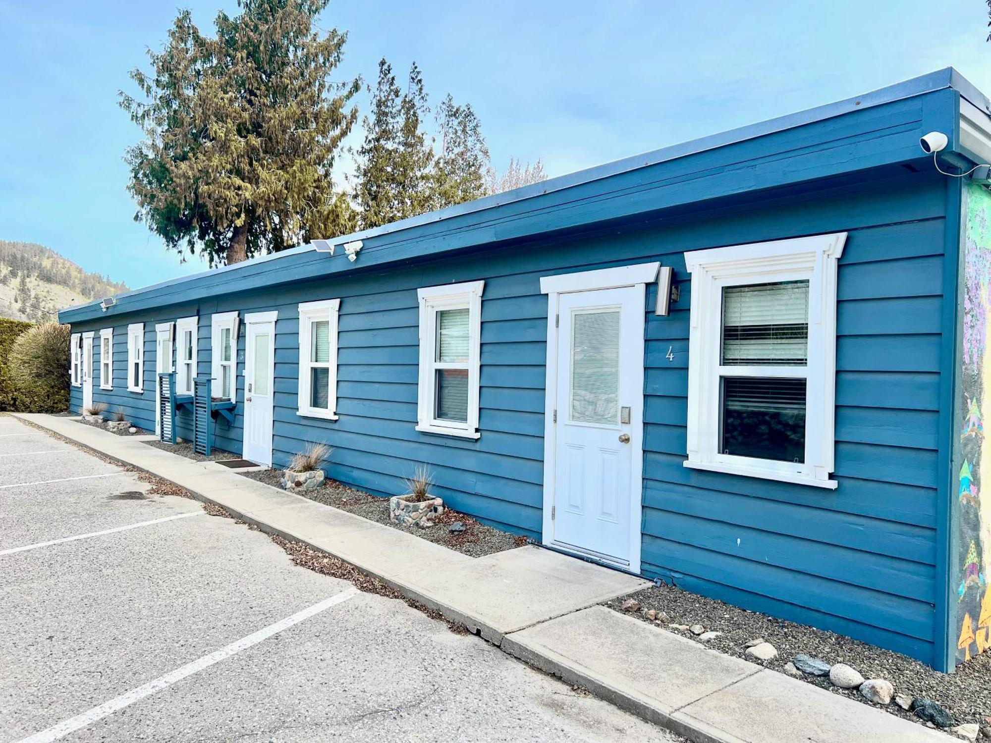 Peachland Beach Resort 외부 사진