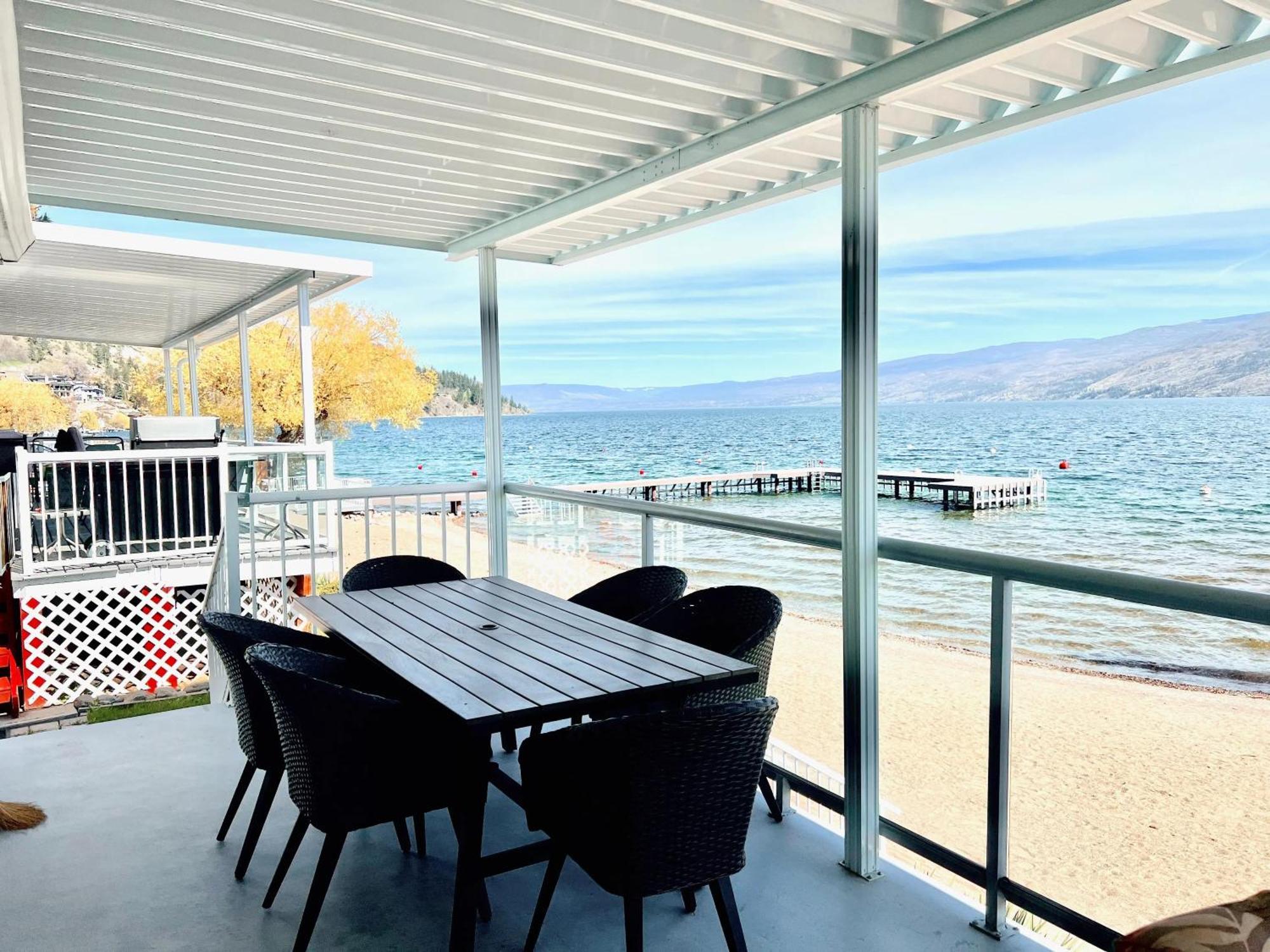 Peachland Beach Resort 외부 사진