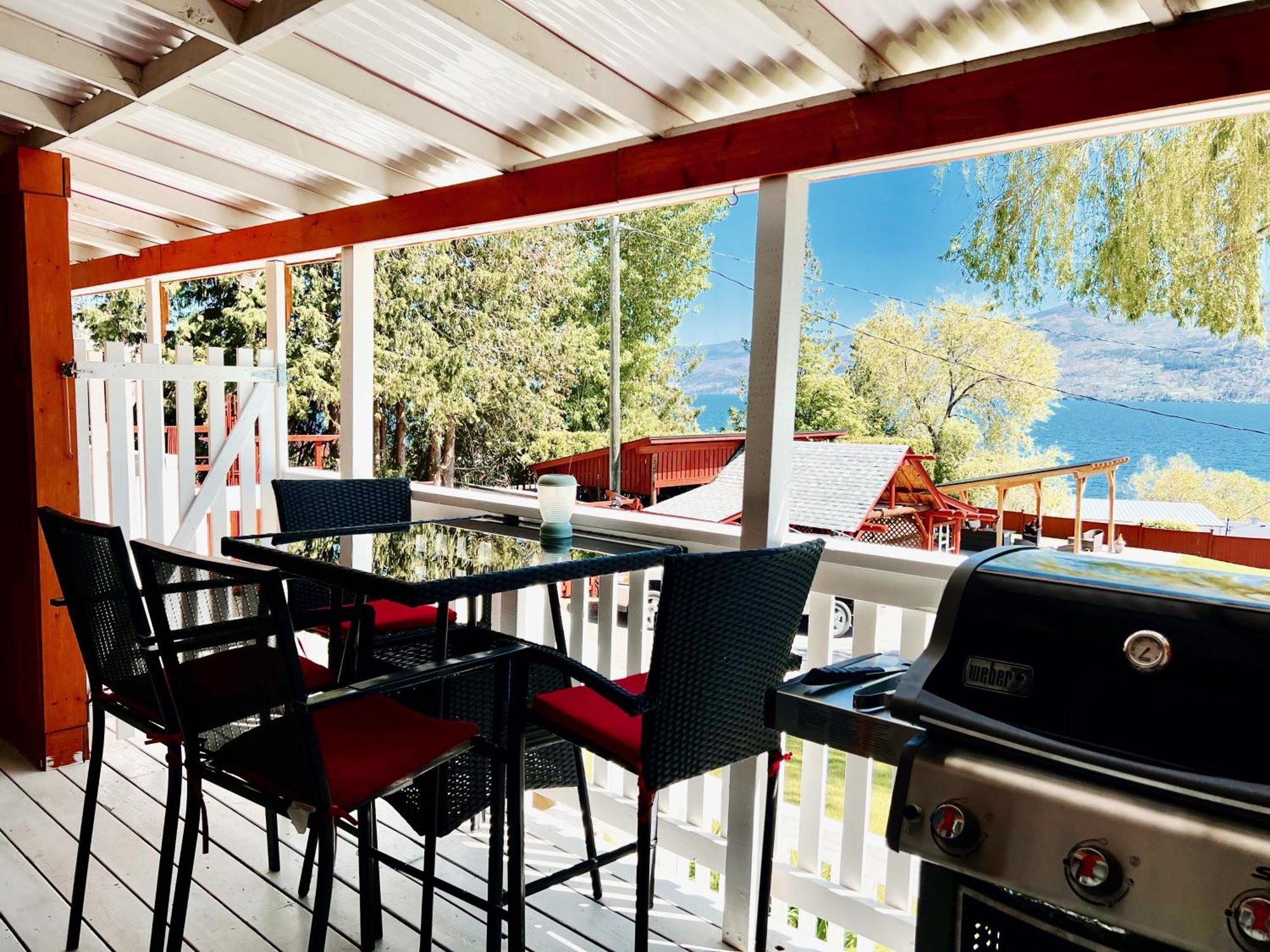 Peachland Beach Resort 외부 사진
