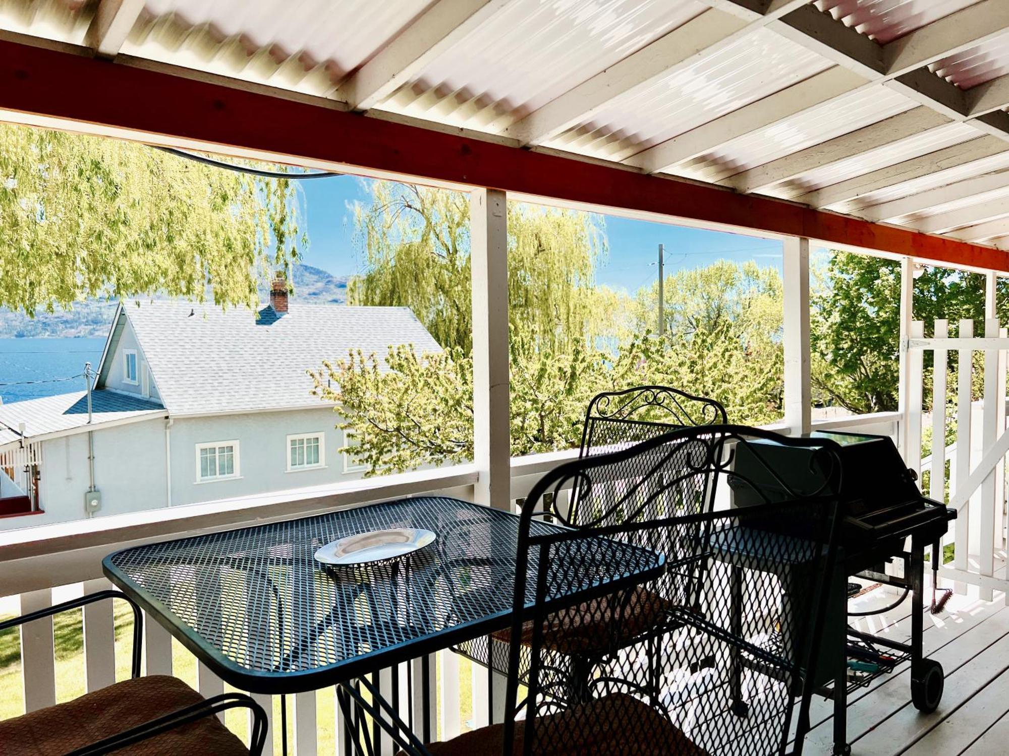 Peachland Beach Resort 외부 사진